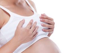 Фиброаденома молочной железы при беременности: что делать, может ли дать осложнения