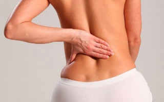 Жировик на спине: как быстро избавиться, фото, причины и удаление